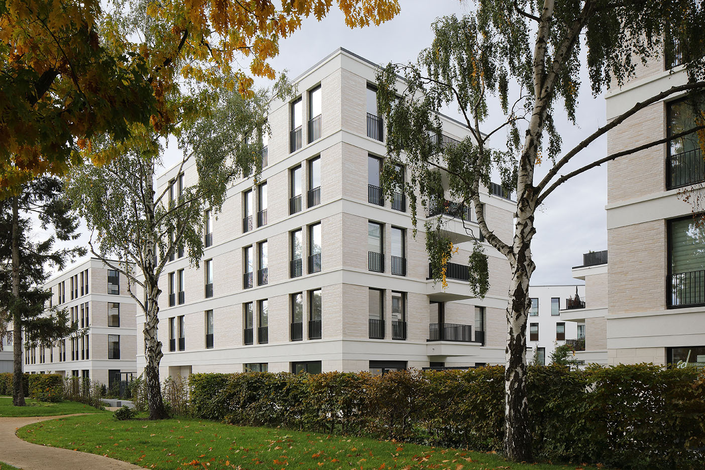 Šviesaus klinkerio architektūros projektas